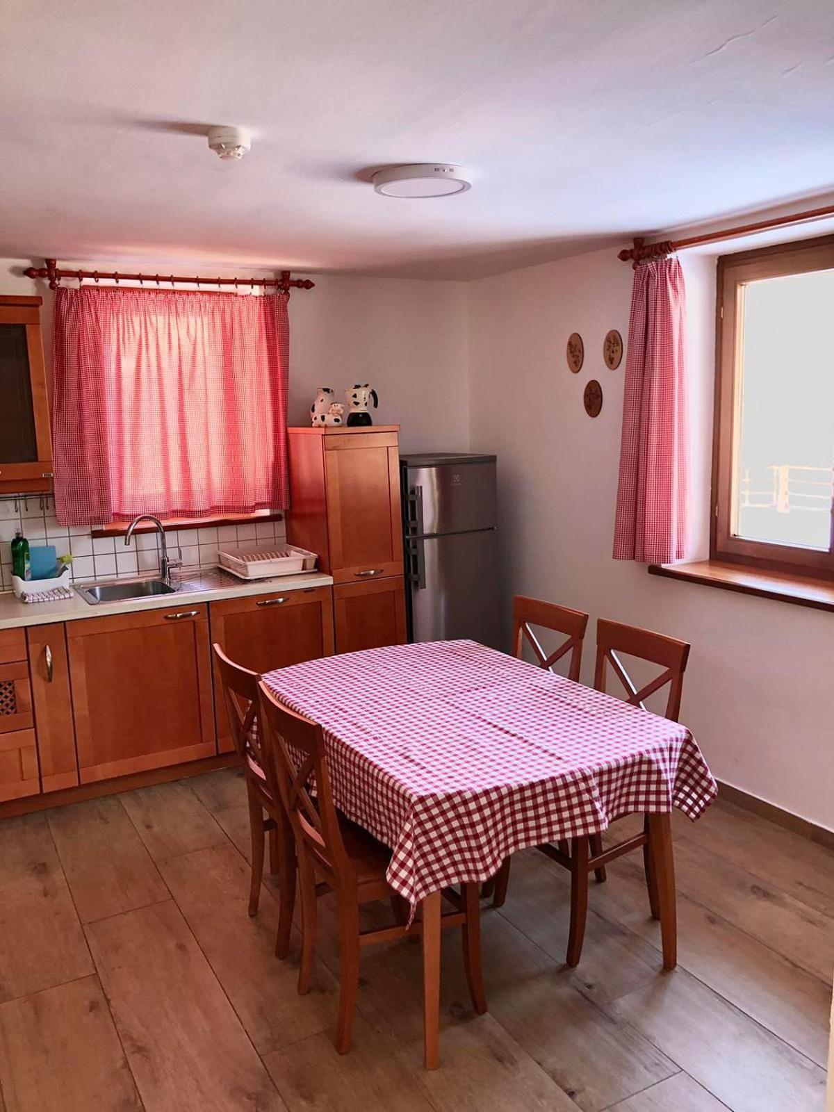Apartments Kamp Podgrad Vransko エクステリア 写真