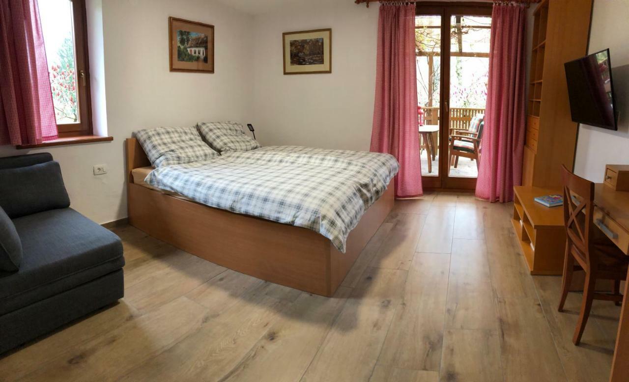 Apartments Kamp Podgrad Vransko エクステリア 写真