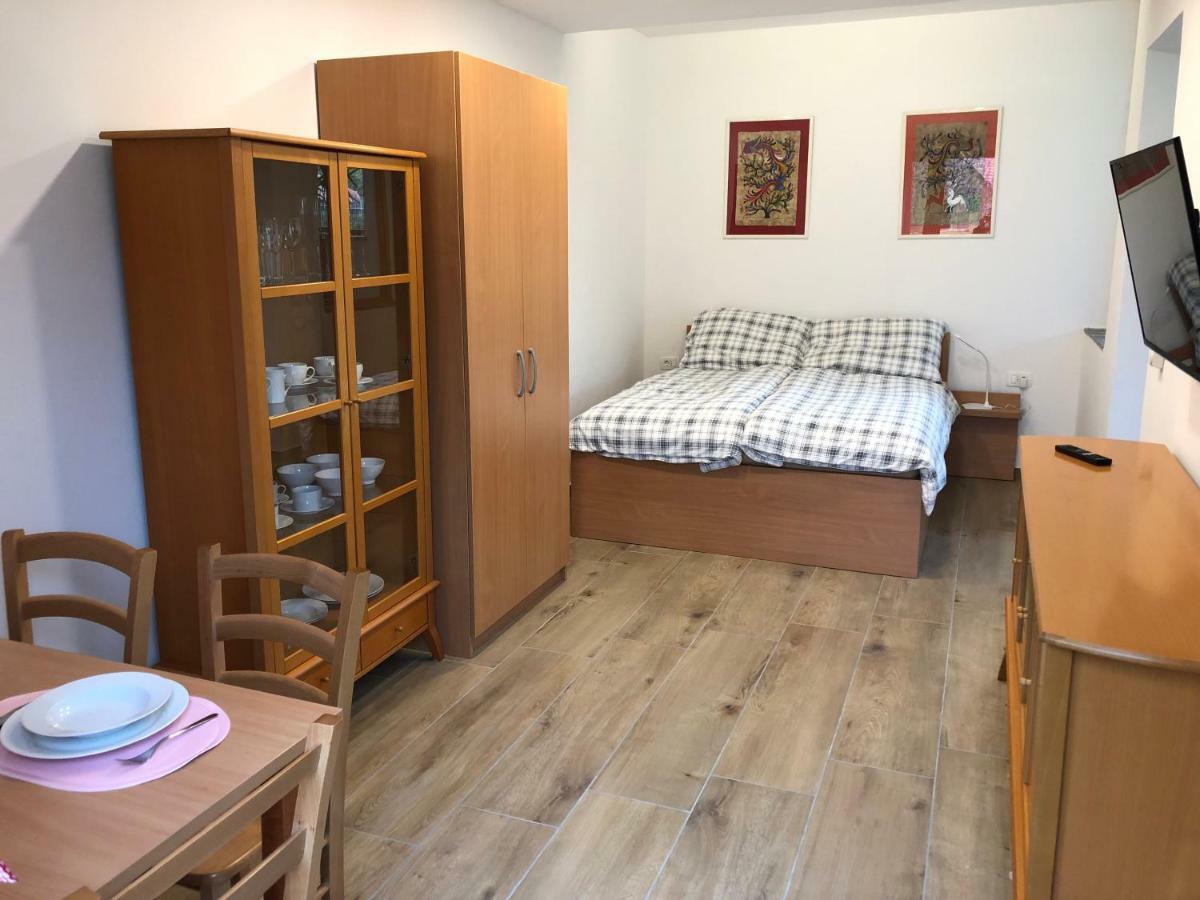 Apartments Kamp Podgrad Vransko エクステリア 写真