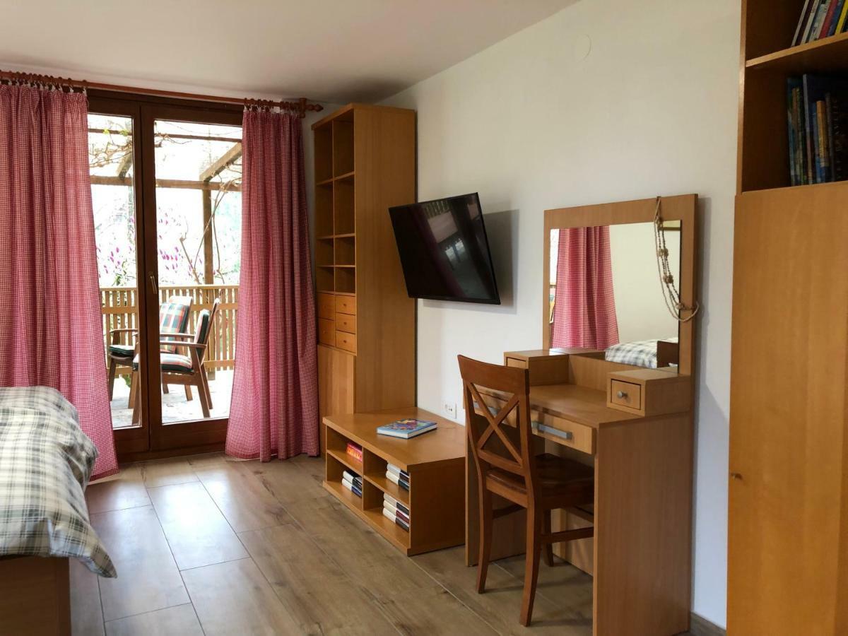 Apartments Kamp Podgrad Vransko エクステリア 写真